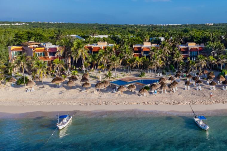 Standard room with two double beds and beautiful view in Grand Oasis Tulum hotel