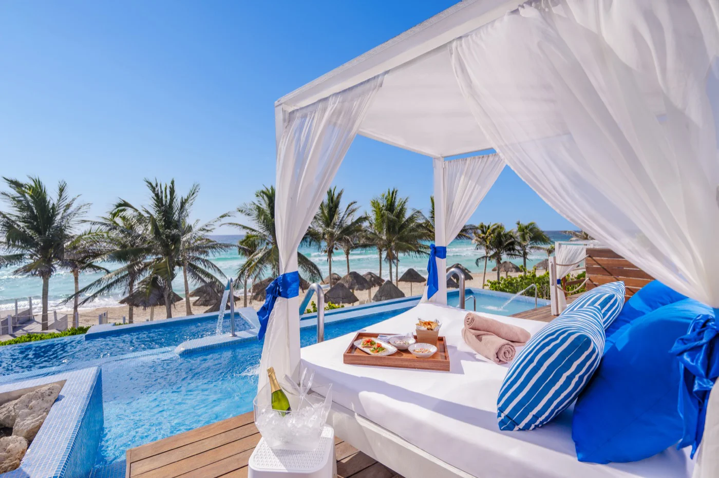 Oh! Cancun Photo Gallery · Oasis Hotels & Resorts